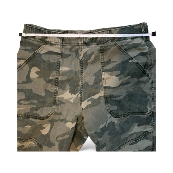 Rewash Camo Cargo Pants Size M with Elastic Waist - Picture 4 of 10